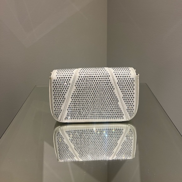 ‼️SOLD‼️ Authentic Versace Virtus crystal crossbody bag - Picture 3 of 6